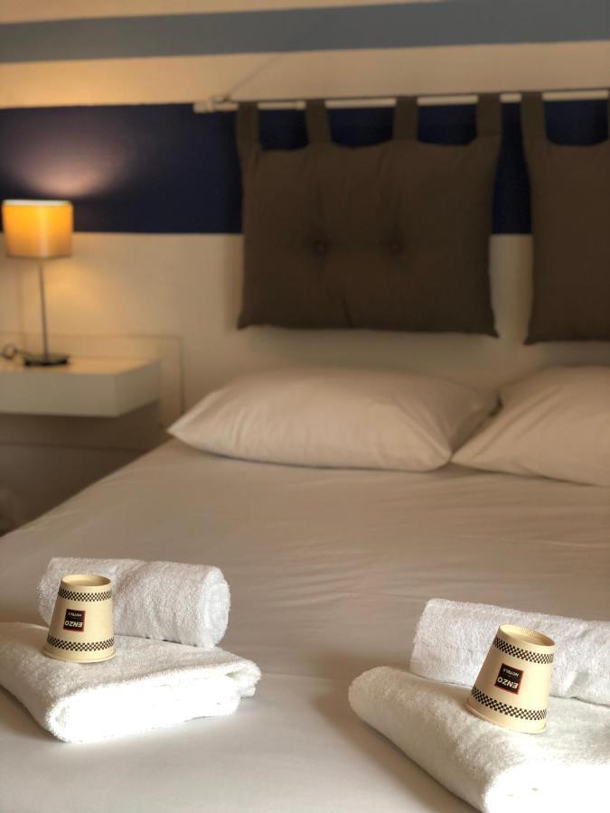 Enzo Hotels Neufchateau By Kyriad Direct Bagian luar foto