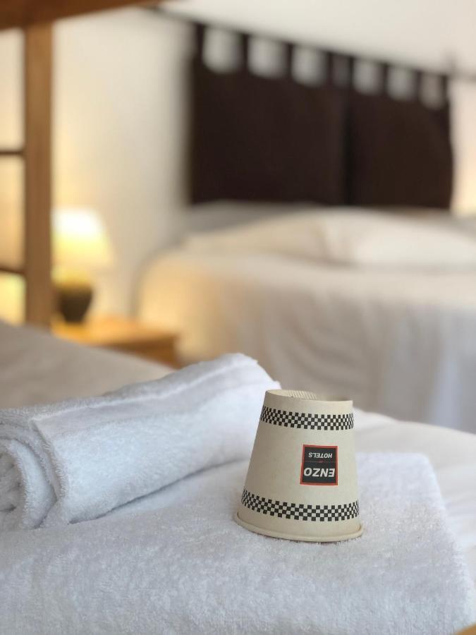Enzo Hotels Neufchateau By Kyriad Direct Bagian luar foto