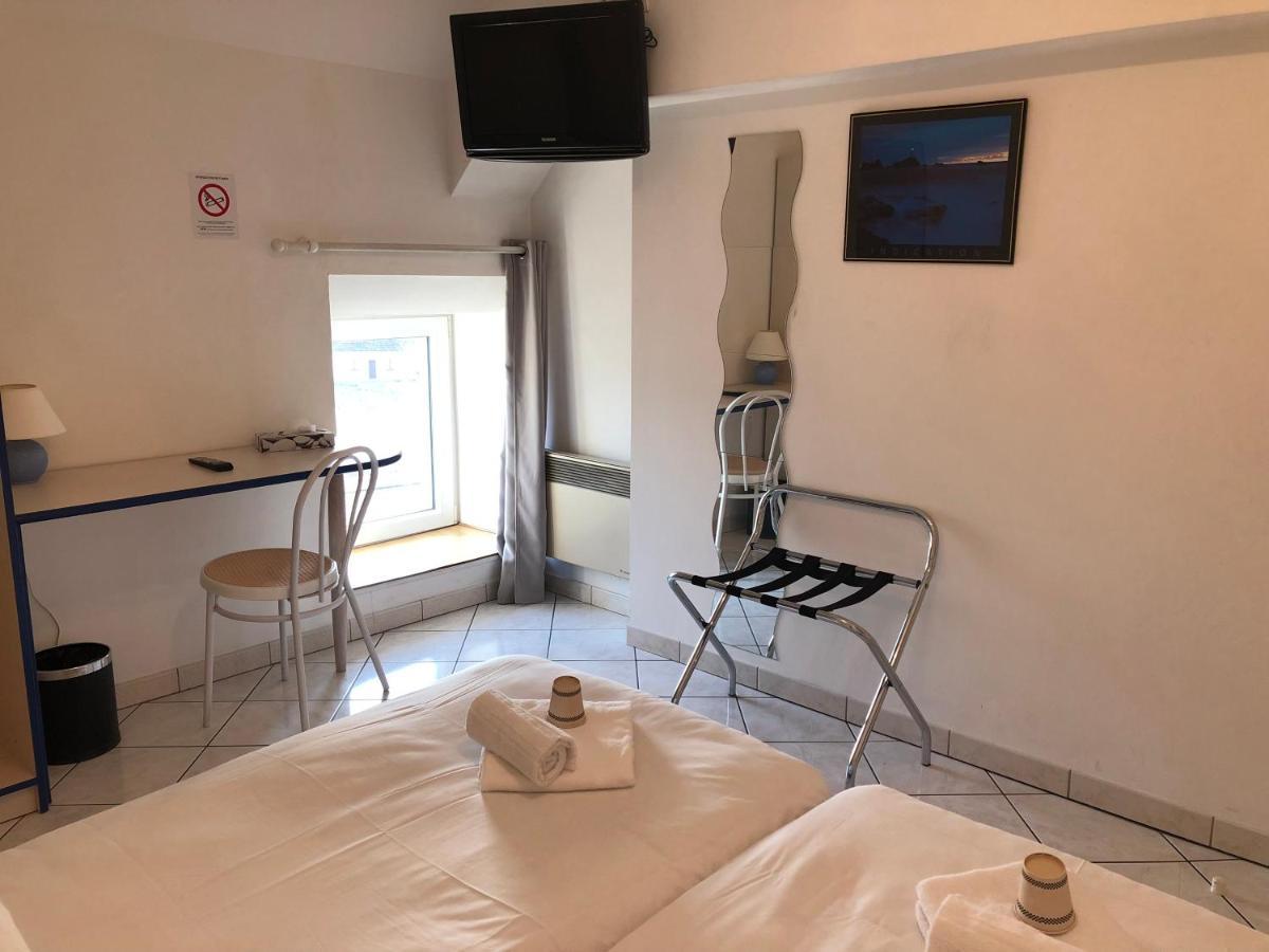 Enzo Hotels Neufchateau By Kyriad Direct Bagian luar foto