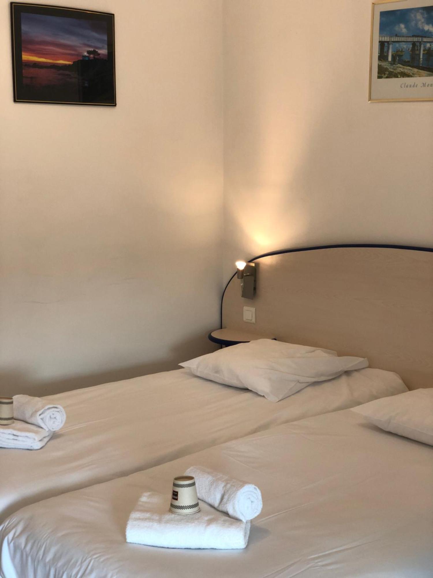 Enzo Hotels Neufchateau By Kyriad Direct Bagian luar foto